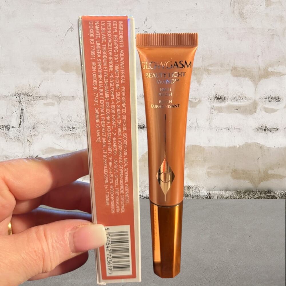Charlotte Tilbury $44 Beauty Light Wand in Pinkgasm NIB - Picture 4 of 4